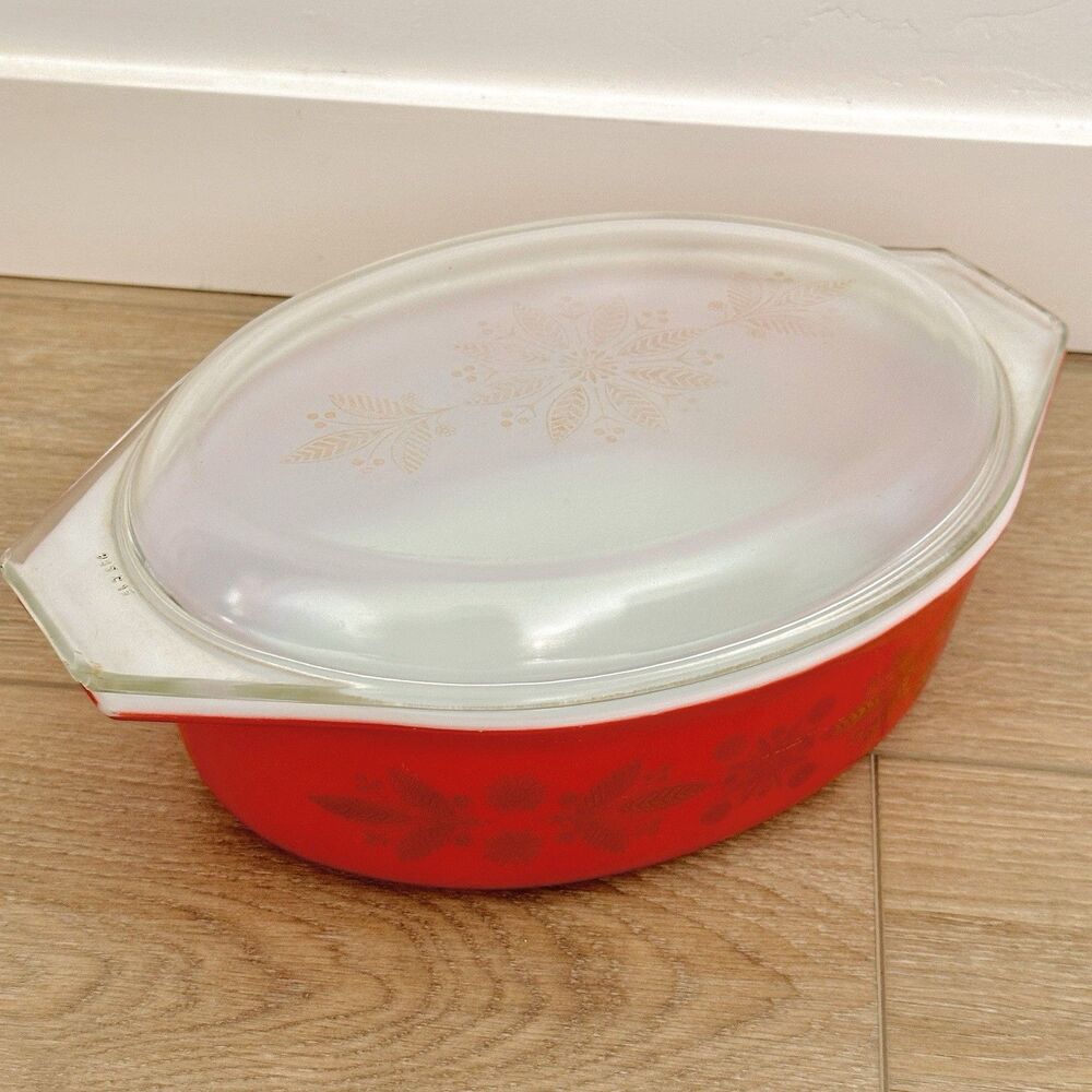 VTG Pyrex Golden Red Poinsettia LID 2.5 Qt Oval Casserole 045 Christmas Promo - Picture 6 of 16